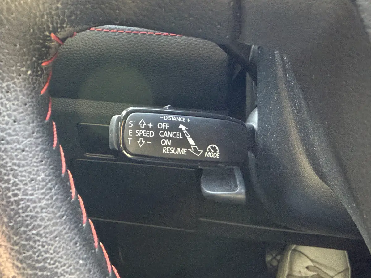 1.0 TSI FR Business Intense Plus | Camera | Apple Carplay
