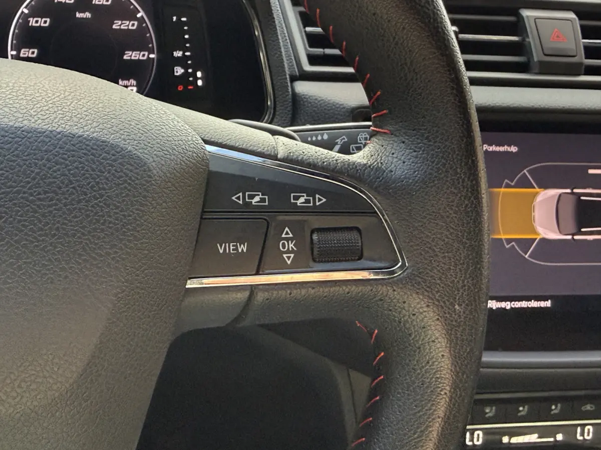 1.0 TSI FR Business Intense Plus | Camera | Apple Carplay