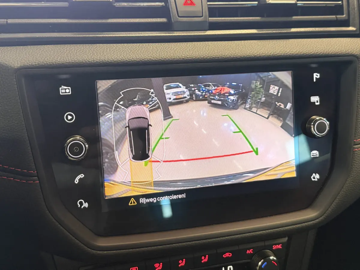 1.0 TSI FR Business Intense Plus | Camera | Apple Carplay
