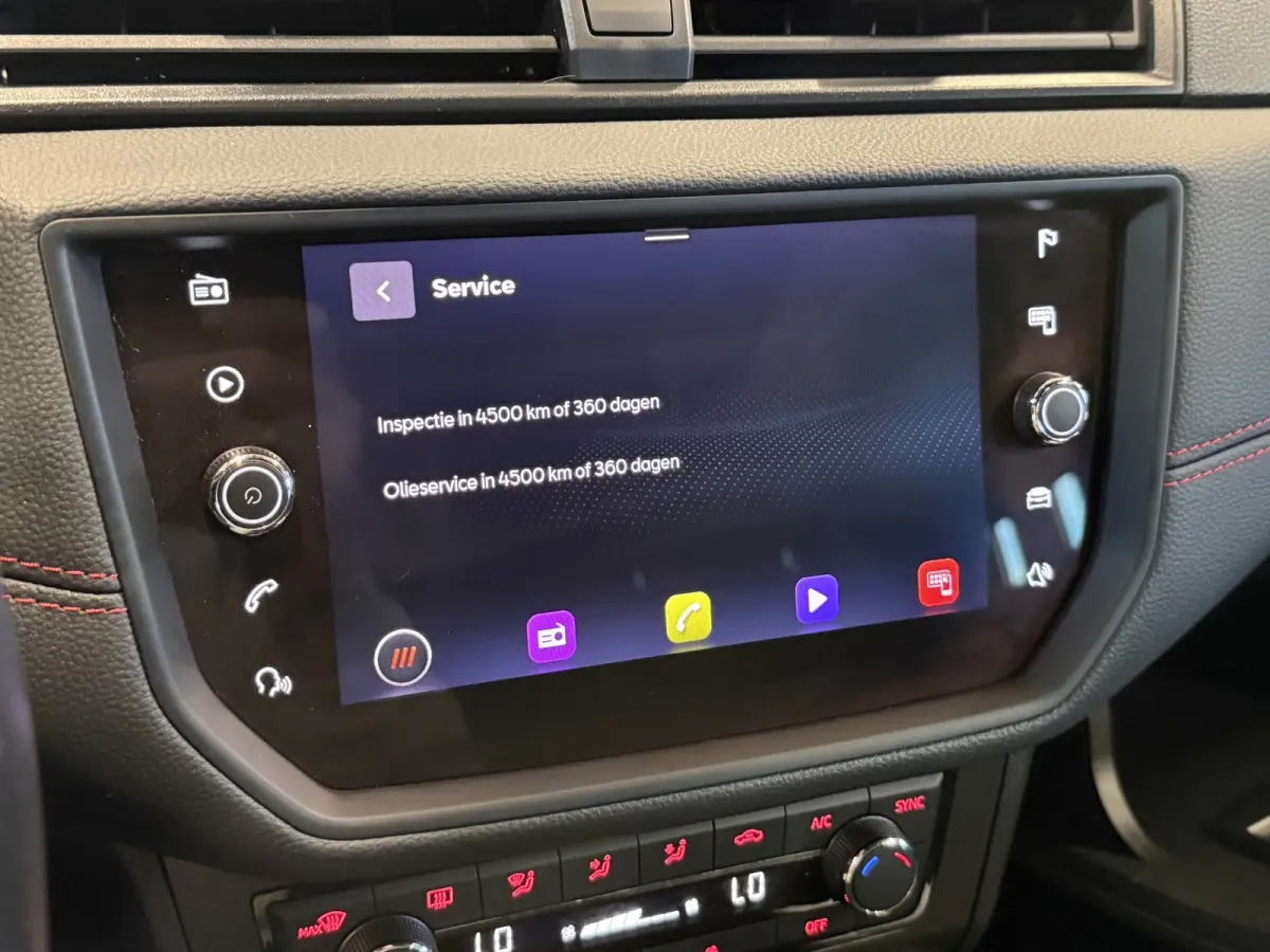 1.0 TSI FR Business Intense Plus | Camera | Apple Carplay
