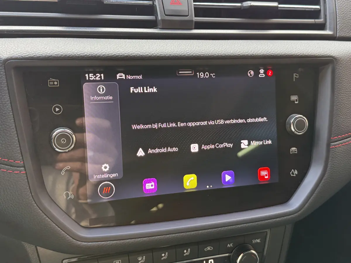 1.0 TSI FR Business Intense Plus | Camera | Apple Carplay