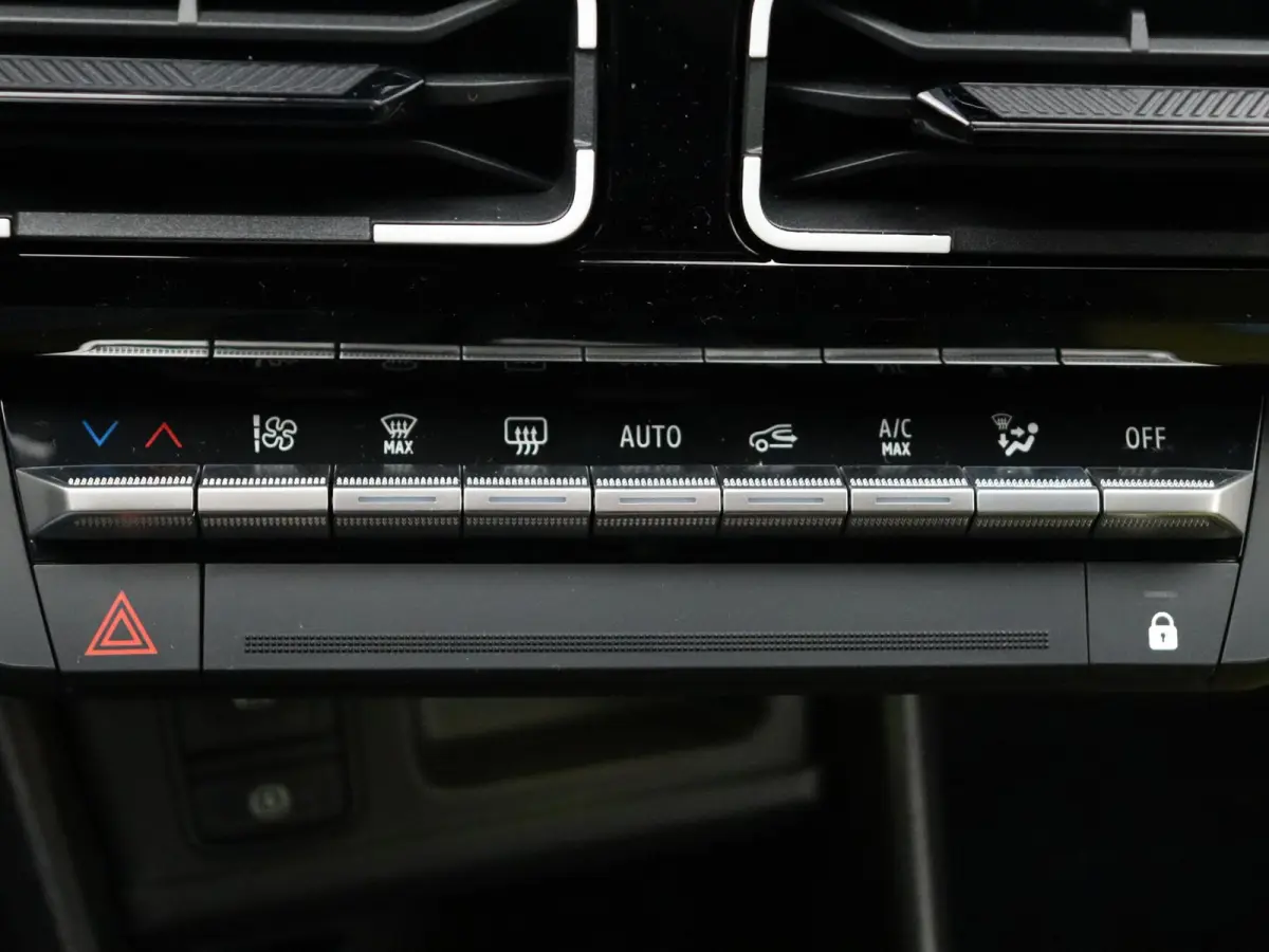 urban range iconic cinq 40 kWh | Vijf jaar garantie | Harman kardon | Blind spot warning |