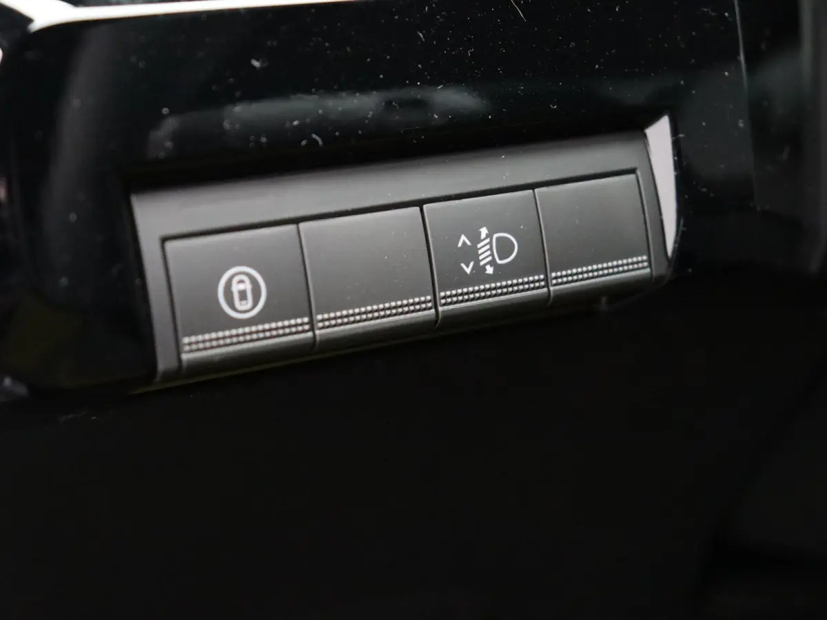 urban range iconic cinq 40 kWh | Vijf jaar garantie | Harman kardon | Blind spot warning |