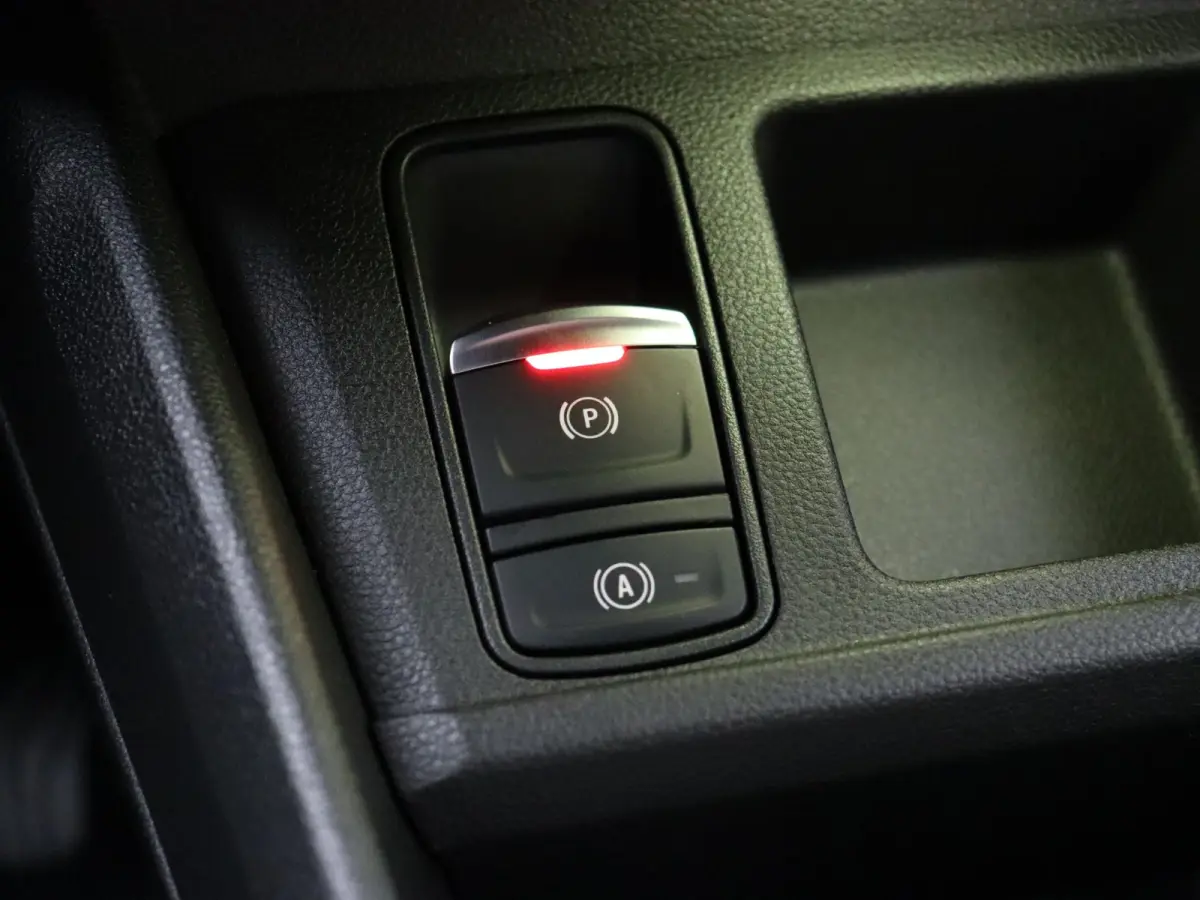 urban range iconic cinq 40 kWh | Vijf jaar garantie | Harman kardon | Blind spot warning |