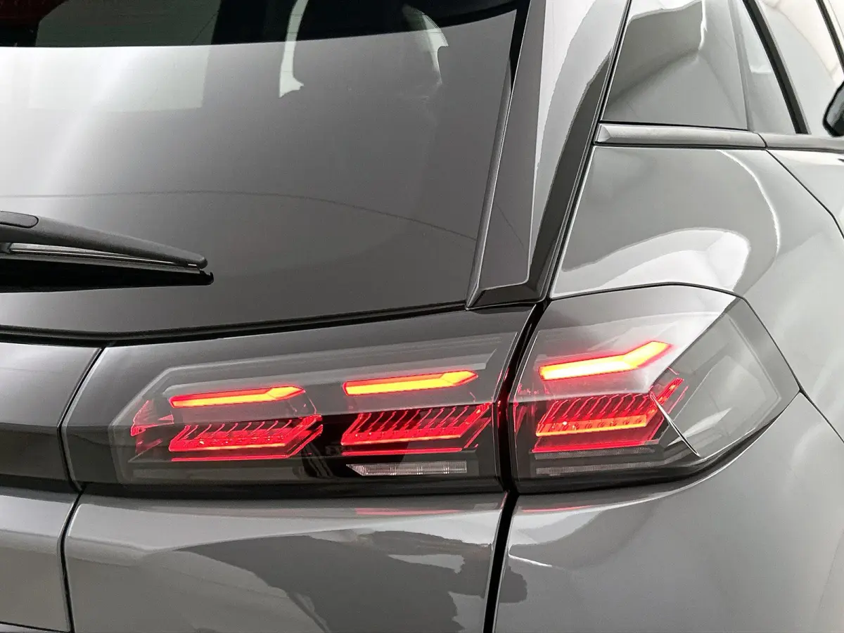 SUV Allure Hybrid 145pk Automaat | Navigatie | 360° Camera | Climate Control | Adaptieve Cruise Control | Parkeersensoren v+a | Keyless | Dodehoeksensor | Draadloze Apple Carplay / Android 