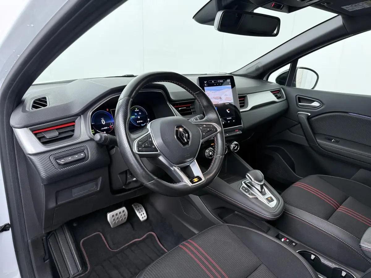 R.S. Line E-Tech Plug-in Hybrid 160 | Stoelverw. | achteruitrijcamera | groot navigatie |