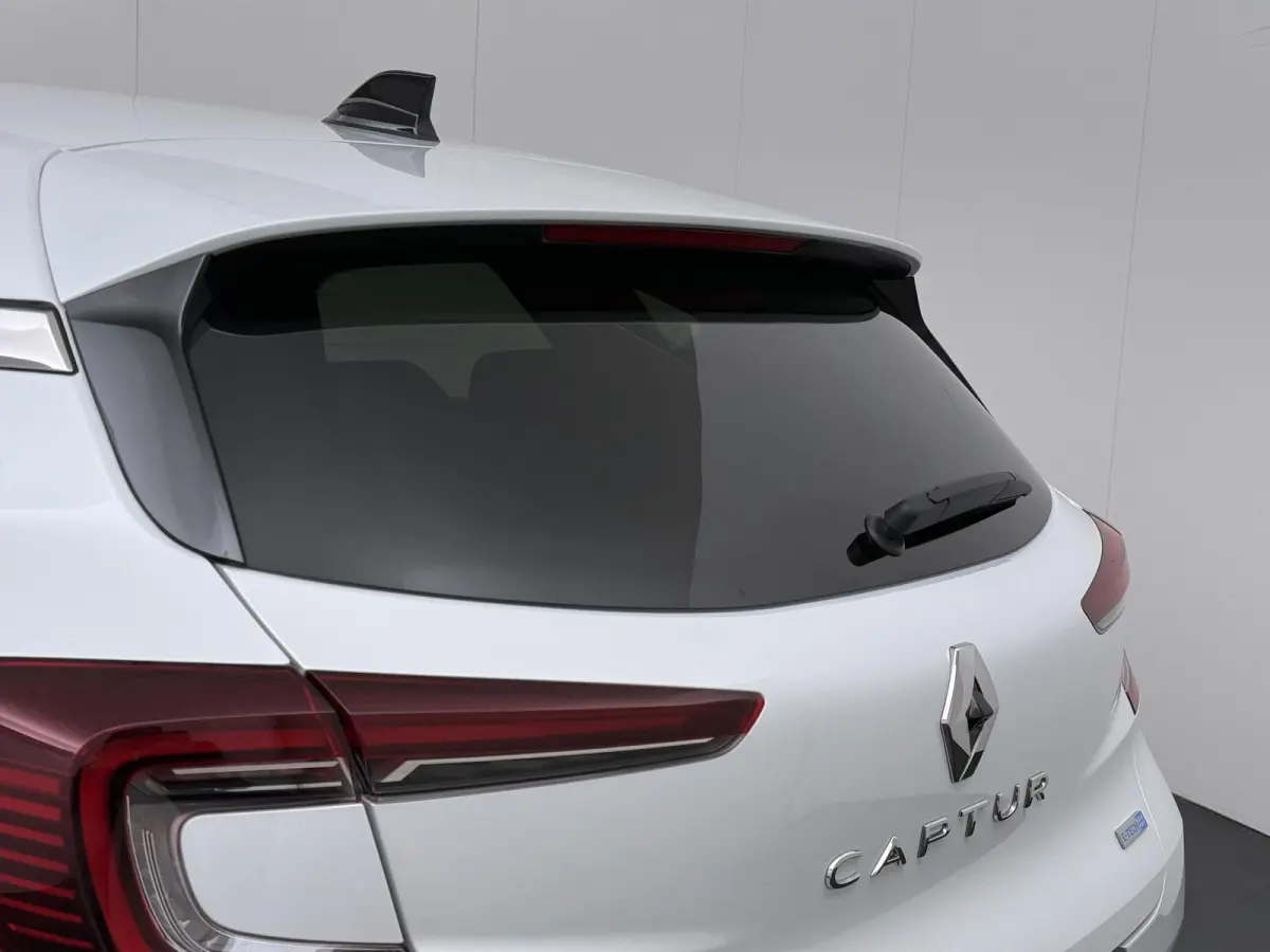 R.S. Line E-Tech Plug-in Hybrid 160 | Stoelverw. | achteruitrijcamera | groot navigatie |