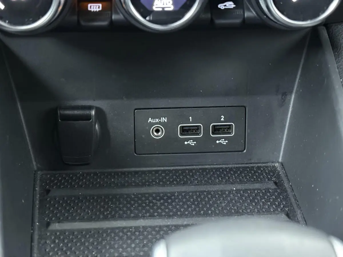 R.S. Line E-Tech Plug-in Hybrid 160 | Stoelverw. | achteruitrijcamera | groot navigatie |