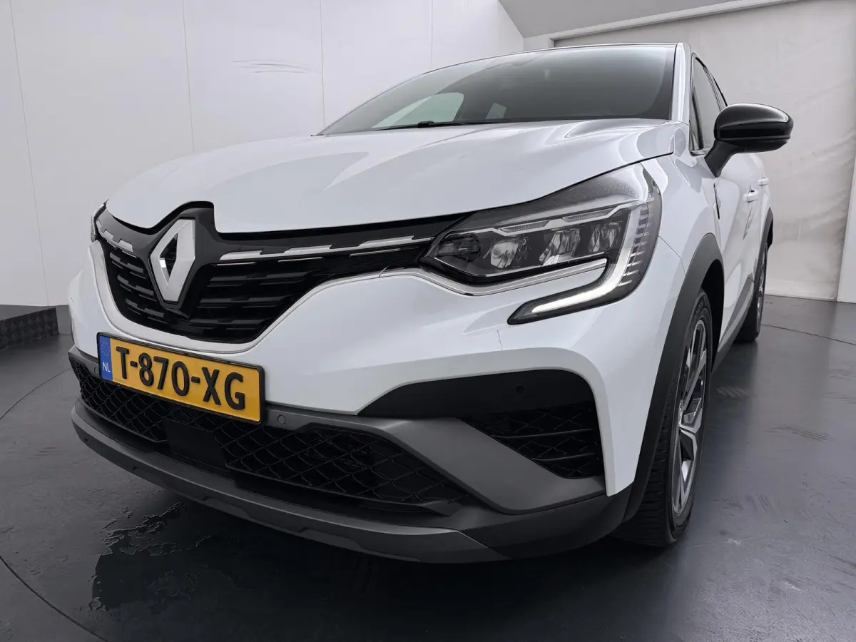 R.S. Line E-Tech Plug-in Hybrid 160 | Stoelverw. | achteruitrijcamera | groot navigatie |