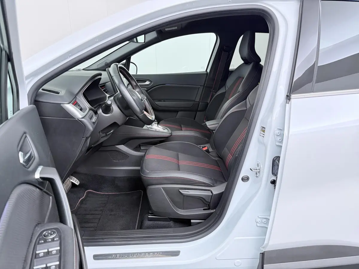 R.S. Line E-Tech Plug-in Hybrid 160 | Stoelverw. | achteruitrijcamera | groot navigatie |
