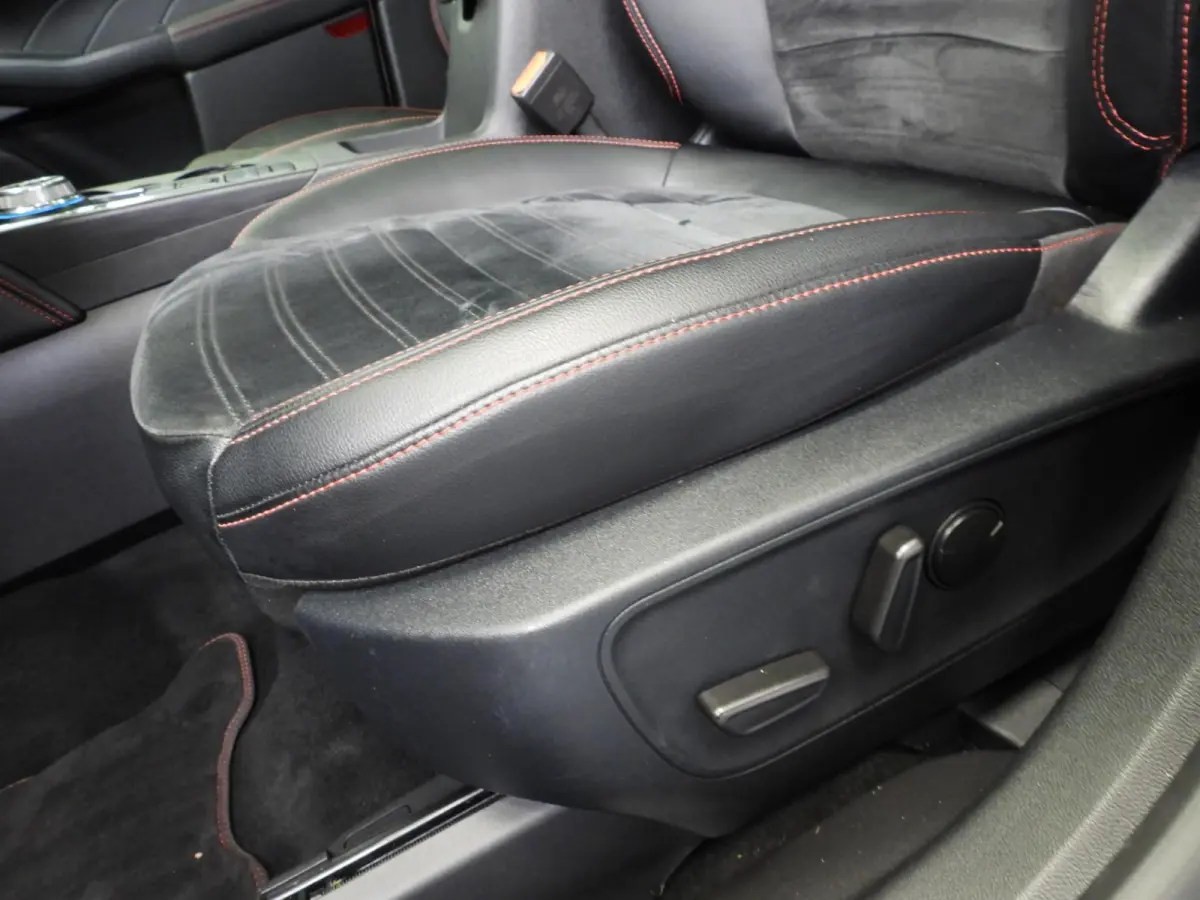 2.5 PHEV Plug-In ST-Line X TREKH./NAVI/SCHUIFDAK/LED/B&O/18"LMV!