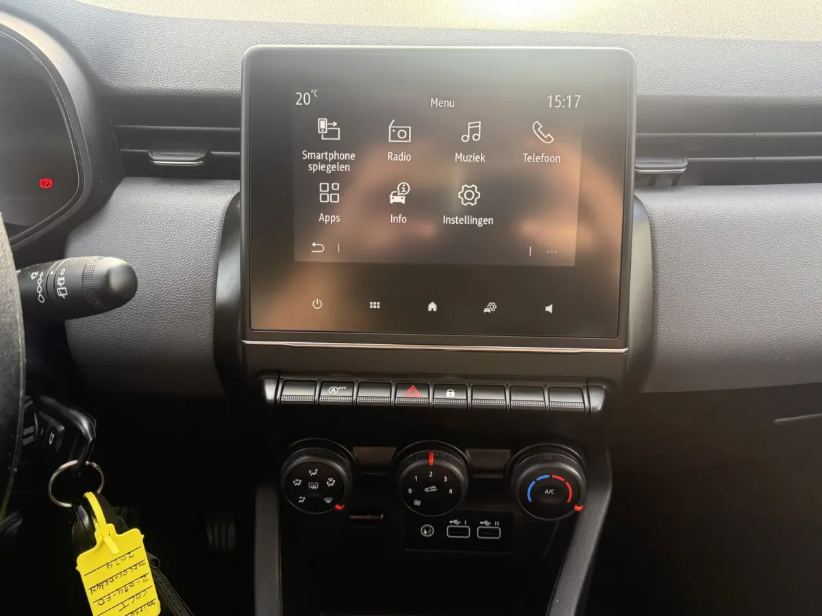 1.0 MT Pure 67 pk org nl auto nap logisch slechts 24 dkm !! apple carplay airco cruise ctr tel voorbereiding pdc a 2e eigenaar dealer onderhouden