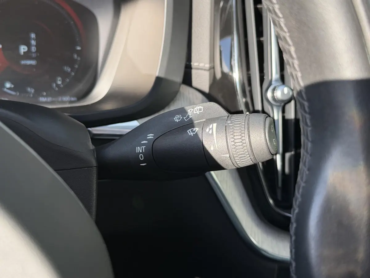 2.0 Recharge T6 AWD Inscription 19"/Panoramadak/Trekhaak/Leder + memory/Adaptieve cruise/Stoel + stuurverwarming/360 camera/Keyless/Dodehoek/Apple Carplay & Android Auto