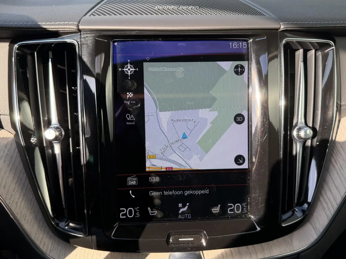 2.0 Recharge T6 AWD Inscription 19"/Panoramadak/Trekhaak/Leder + memory/Adaptieve cruise/Stoel + stuurverwarming/360 camera/Keyless/Dodehoek/Apple Carplay & Android Auto