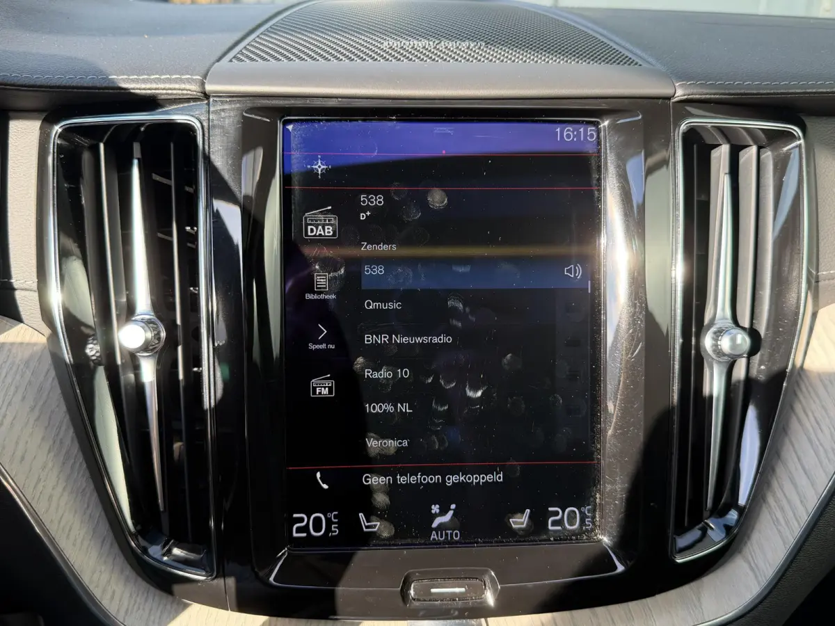 2.0 Recharge T6 AWD Inscription 19"/Panoramadak/Trekhaak/Leder + memory/Adaptieve cruise/Stoel + stuurverwarming/360 camera/Keyless/Dodehoek/Apple Carplay & Android Auto