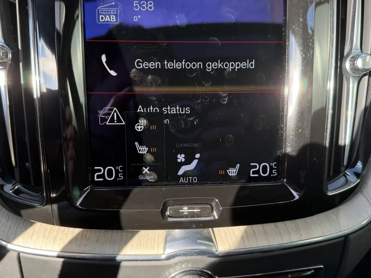 2.0 Recharge T6 AWD Inscription 19"/Panoramadak/Trekhaak/Leder + memory/Adaptieve cruise/Stoel + stuurverwarming/360 camera/Keyless/Dodehoek/Apple Carplay & Android Auto