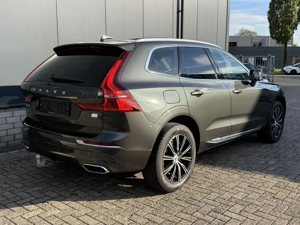 2.0 Recharge T6 AWD Inscription 19"/Panoramadak/Trekhaak/Leder + memory/Adaptieve cruise/Stoel + stuurverwarming/360 camera/Keyless/Dodehoek/Apple Carplay & Android Auto