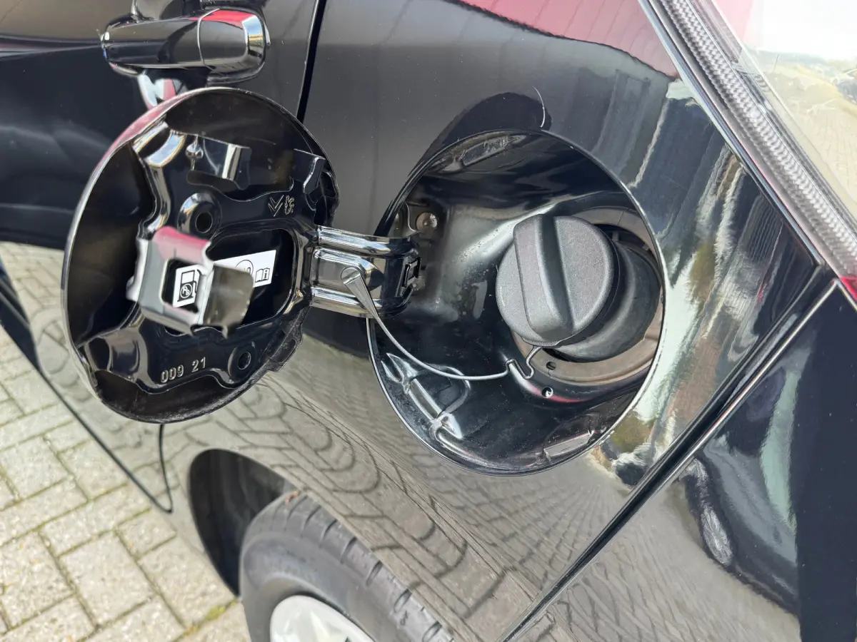 1.0 e-VTi Active | Elektrische Ramen Voor | Airco