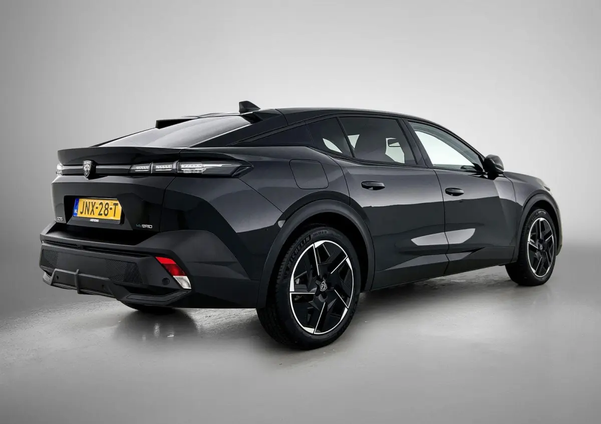 Allure Avantage 1.6 Plug-in HYbrid 225pk Automaat | Navigatie | 360° Camera | Adaptieve Cruise Control | Climate Control | Parkeersensoren | Keyless | Winterpakket | Draadloze Apple Carplay