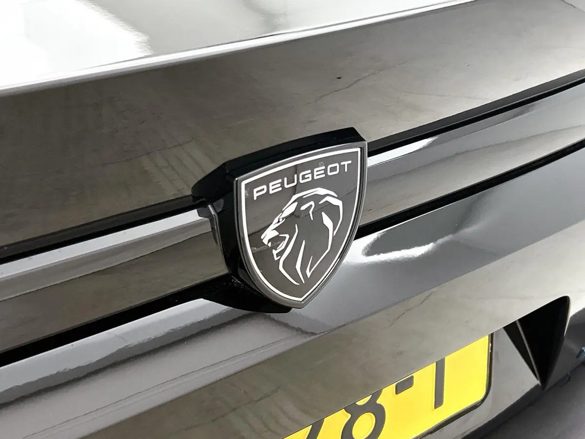 Allure Avantage 1.6 Plug-in HYbrid 225pk Automaat | Navigatie | 360° Camera | Adaptieve Cruise Control | Climate Control | Parkeersensoren | Keyless | Winterpakket | Draadloze Apple Carplay
