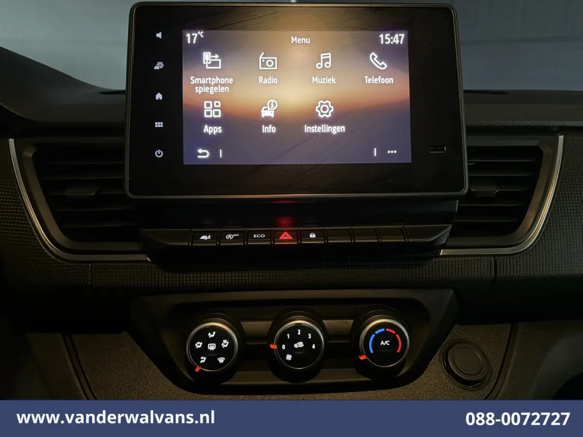 2.0 Blue dCi 130pk L2H1 Euro6 Airco | LED | 2500kg Trekhaak | Cruisecontrol Parkeersensoren, Bijrijdersbank