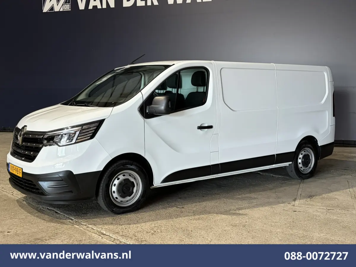 2.0 Blue dCi 130pk L2H1 Euro6 Airco | LED | 2500kg Trekhaak | Cruisecontrol Parkeersensoren, Bijrijdersbank