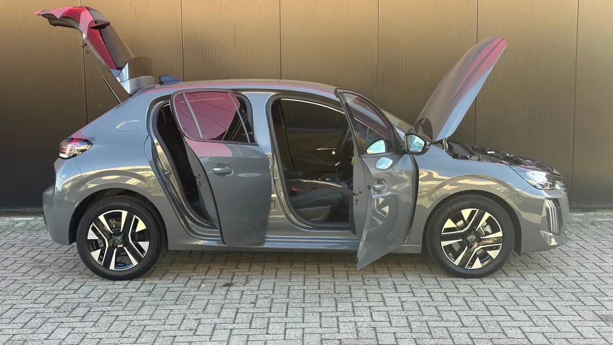 1.2 PureTech 100 Allure | Apple Carplay / Android Auto | Cruise Control | Climate Control | Draadloze Telefoonlader | Achteruitrij Camera