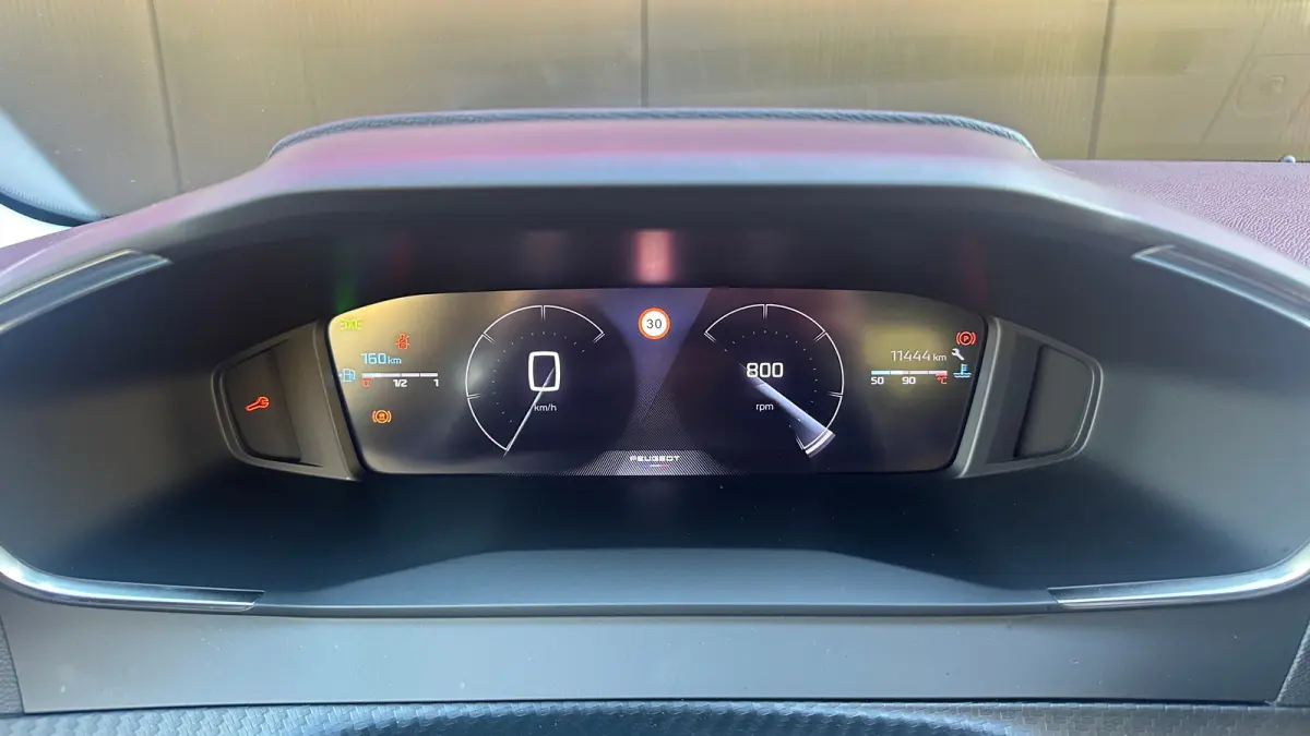 1.2 PureTech 100 Allure | Apple Carplay / Android Auto | Cruise Control | Climate Control | Draadloze Telefoonlader | Achteruitrij Camera