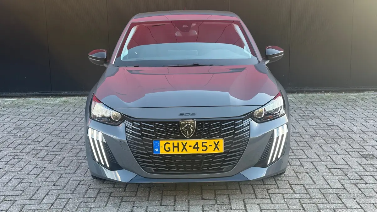 1.2 PureTech 100 Allure | Apple Carplay / Android Auto | Cruise Control | Climate Control | Draadloze Telefoonlader | Achteruitrij Camera