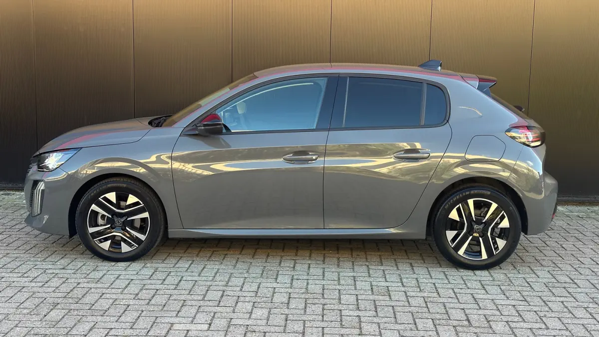 1.2 PureTech 100 Allure | Apple Carplay / Android Auto | Cruise Control | Climate Control | Draadloze Telefoonlader | Achteruitrij Camera