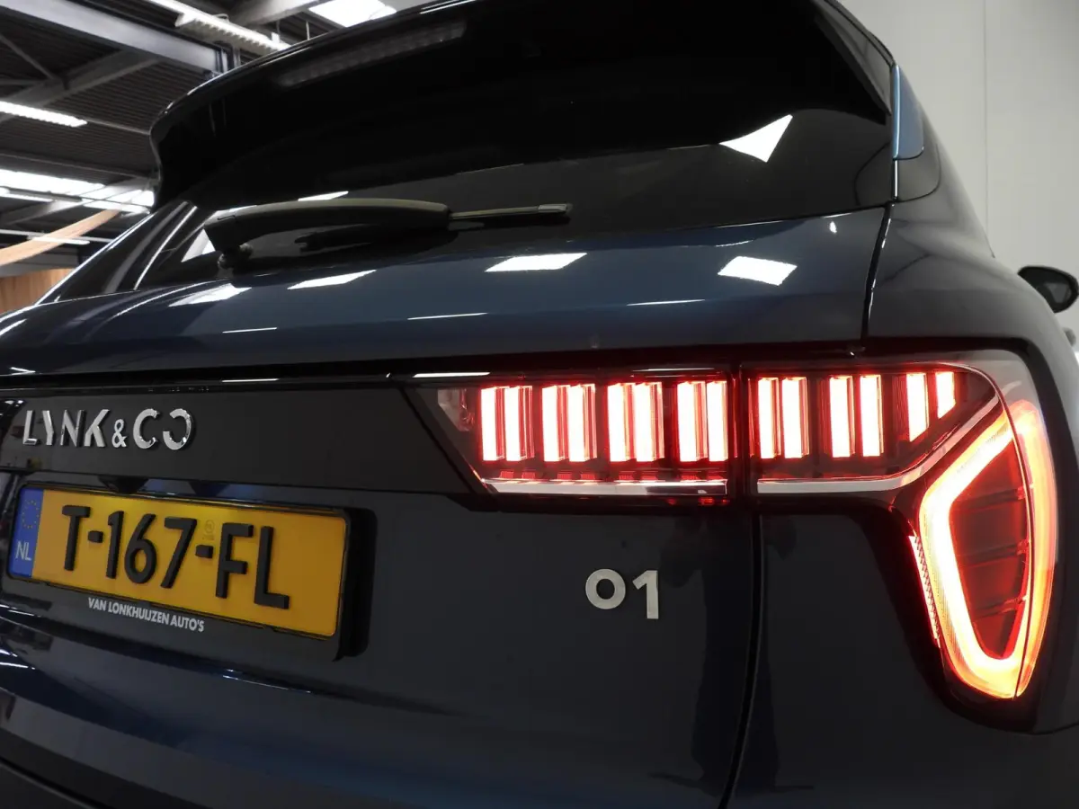 1.5 PHEV Plug-In ZWARTE HEMEL/360CAM/SCHUIFDAK/LED/20"LMV!