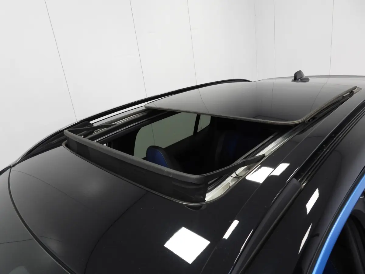 1.5 PHEV Plug-In ZWARTE HEMEL/360CAM/SCHUIFDAK/LED/20"LMV!