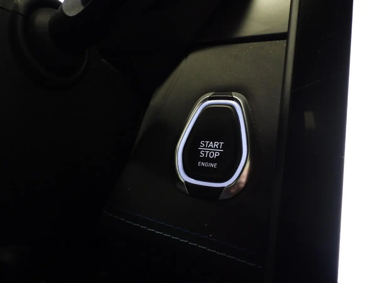 1.5 PHEV Plug-In ZWARTE HEMEL/360CAM/SCHUIFDAK/LED/20"LMV!