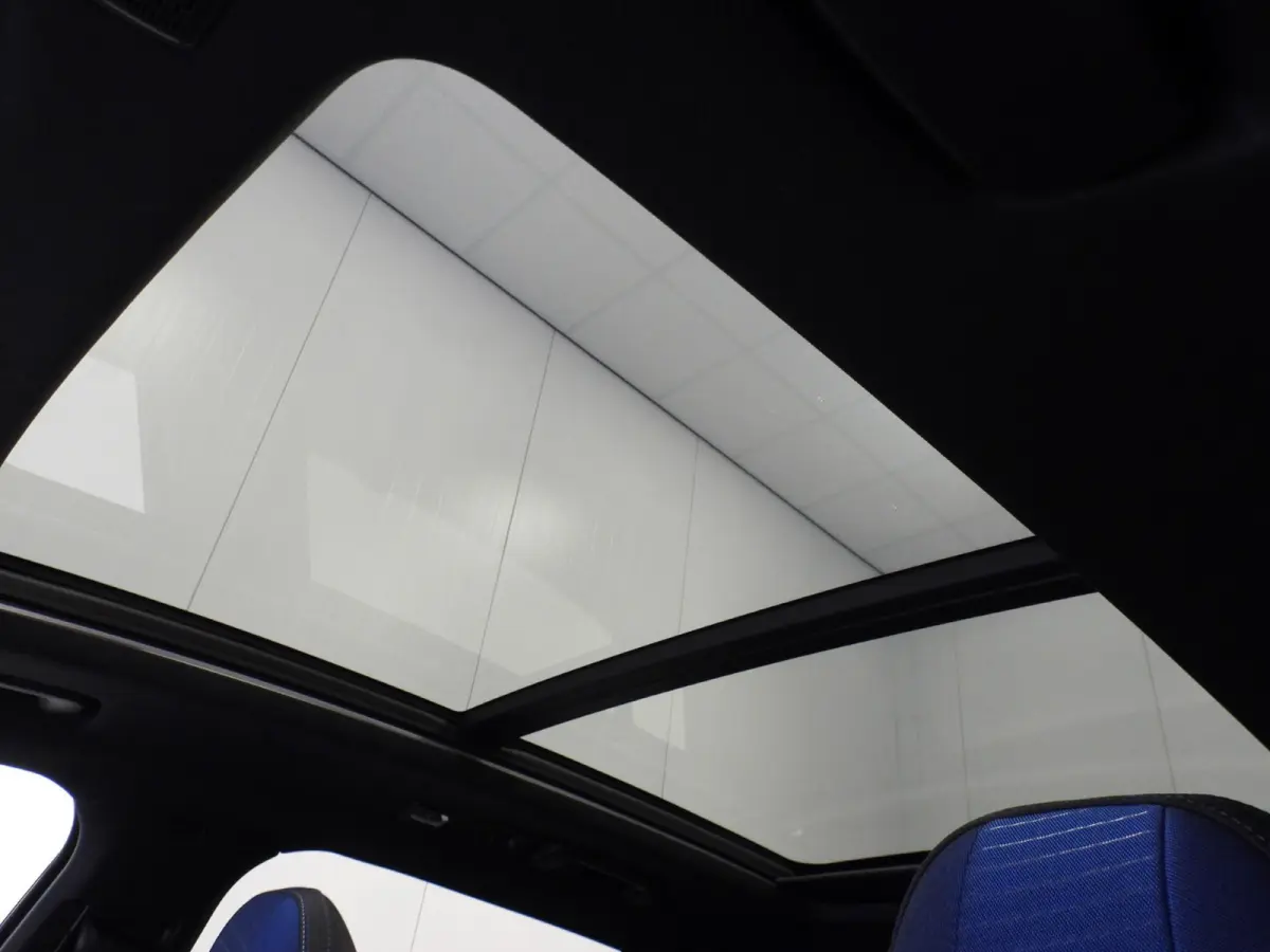 1.5 PHEV Plug-In ZWARTE HEMEL/360CAM/SCHUIFDAK/LED/20"LMV!