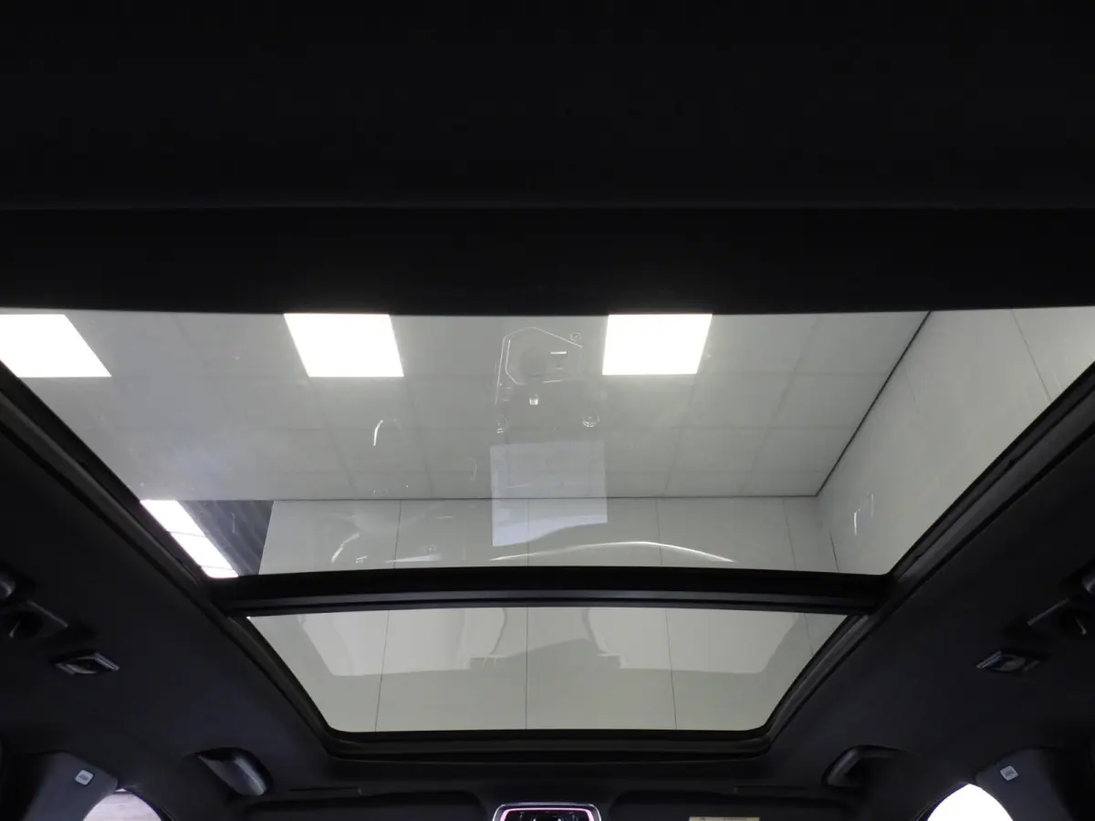1.5 PHEV Plug-In ZWARTE HEMEL/360CAM/SCHUIFDAK/LED/20"LMV!