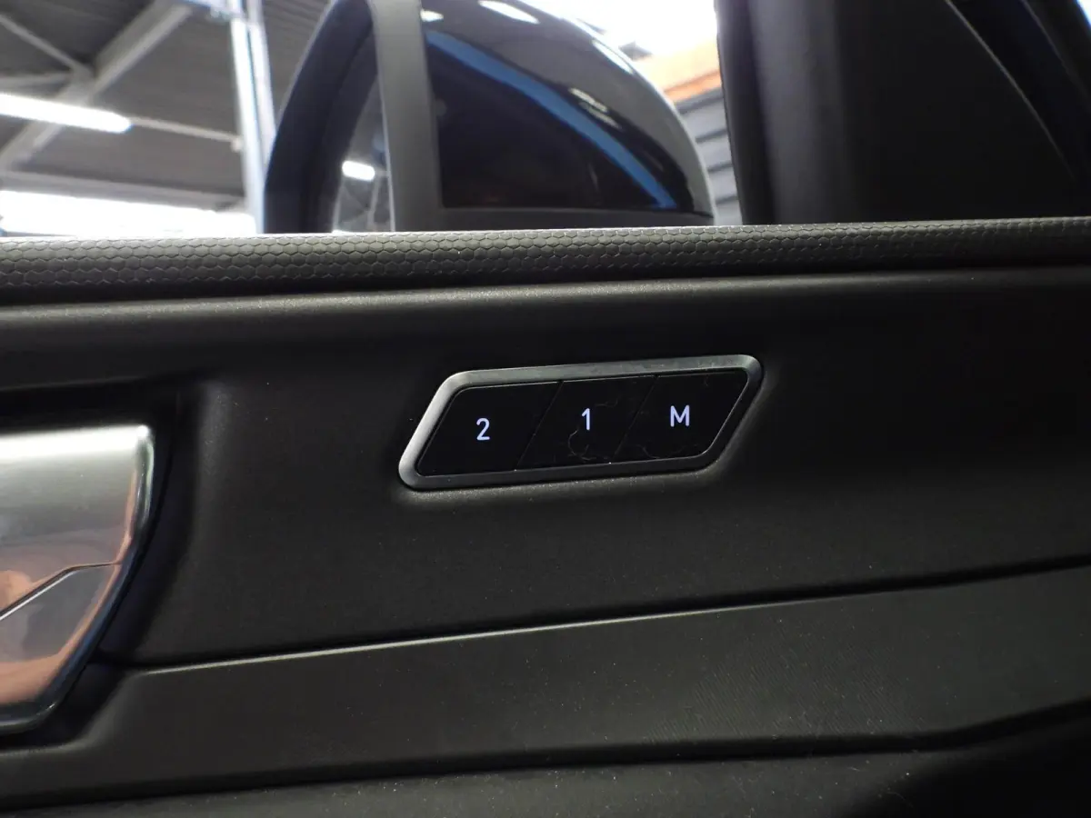 1.5 PHEV Plug-In ZWARTE HEMEL/360CAM/SCHUIFDAK/LED/20"LMV!