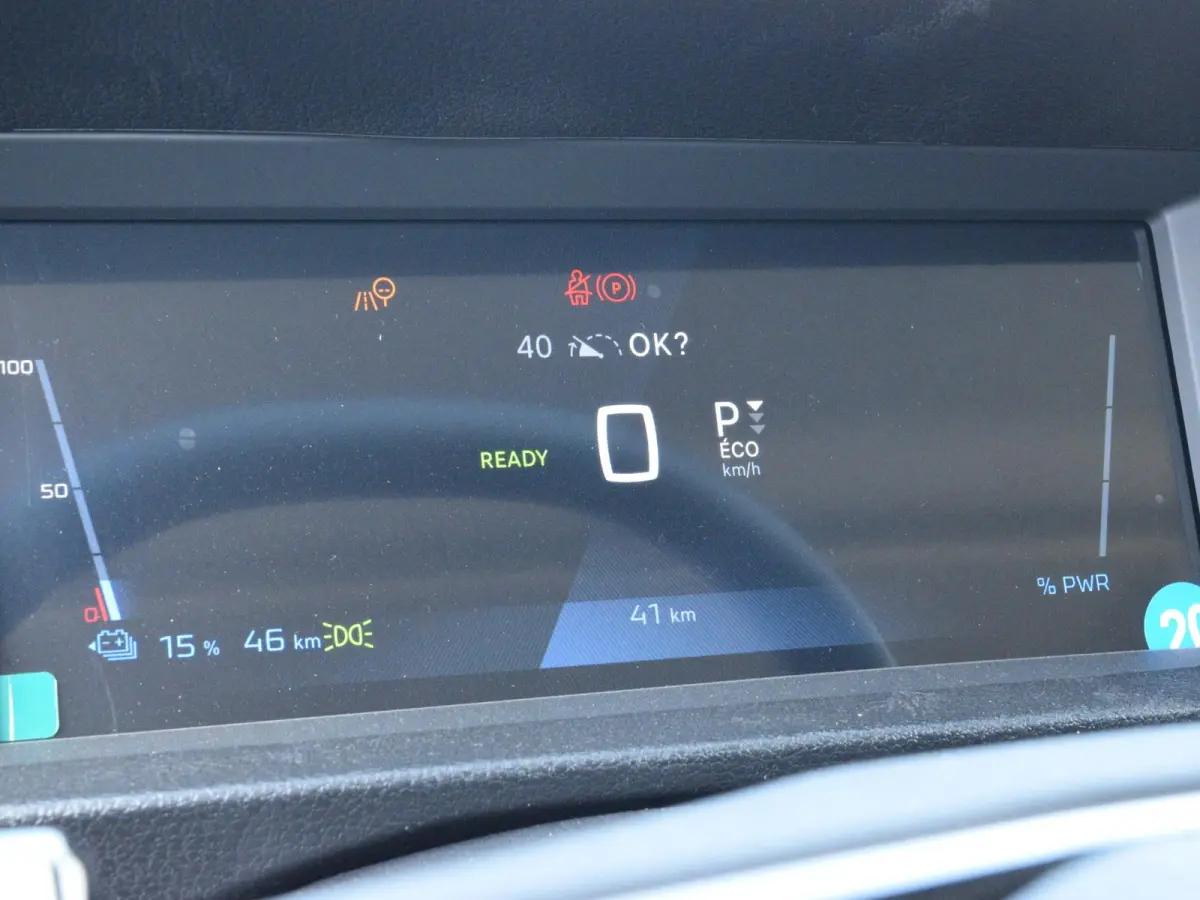 EV L2 75 kWh Surround NAV pakket | Geïsoleerde comfort scheidingswand met vaste ruit | Reservewiel | 7.9% financial lease mogelijk