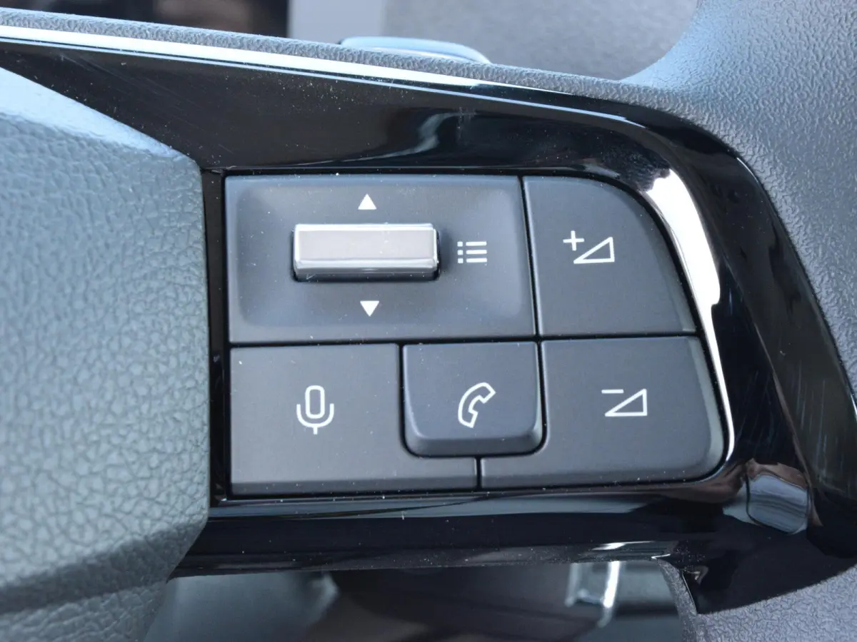 EV L2 75 kWh Surround NAV pakket | Geïsoleerde comfort scheidingswand met vaste ruit | Reservewiel | 7.9% financial lease mogelijk