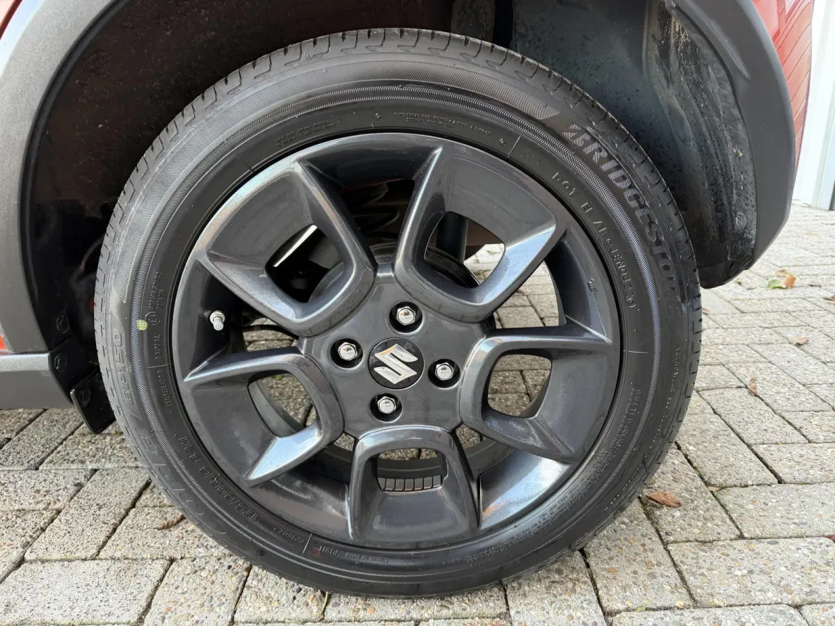 1.2 Smart Hybrid Select SLECHTS 42.658 KM | 1E EIG | NAVI | CAMERA | LMV |