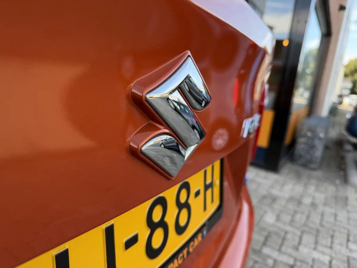 1.2 Smart Hybrid Select SLECHTS 42.658 KM | 1E EIG | NAVI | CAMERA | LMV |