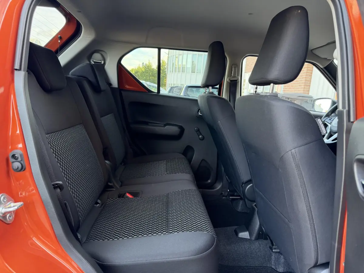 1.2 Smart Hybrid Select SLECHTS 42.658 KM | 1E EIG | NAVI | CAMERA | LMV |
