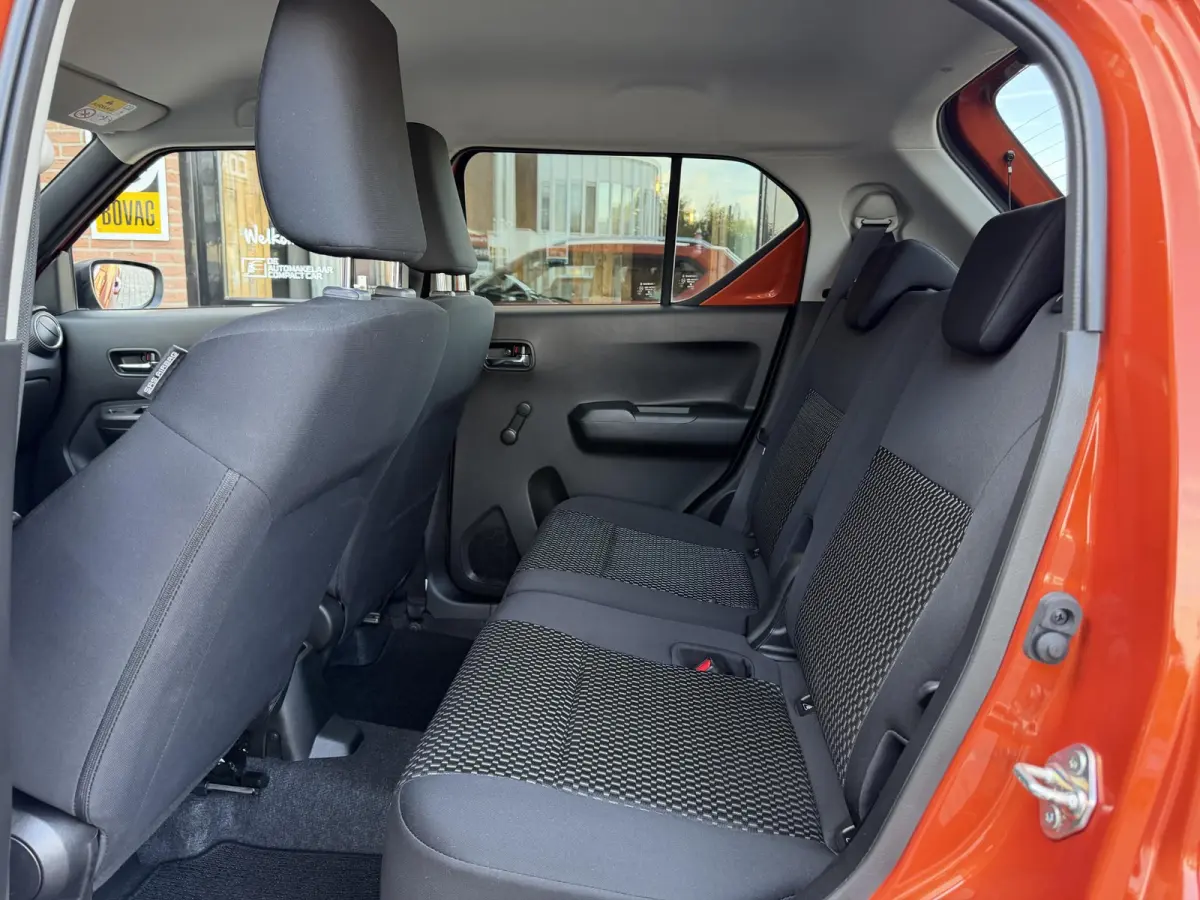 1.2 Smart Hybrid Select SLECHTS 42.658 KM | 1E EIG | NAVI | CAMERA | LMV |