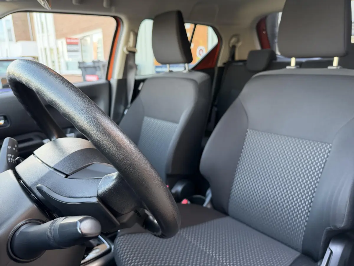 1.2 Smart Hybrid Select SLECHTS 42.658 KM | 1E EIG | NAVI | CAMERA | LMV |