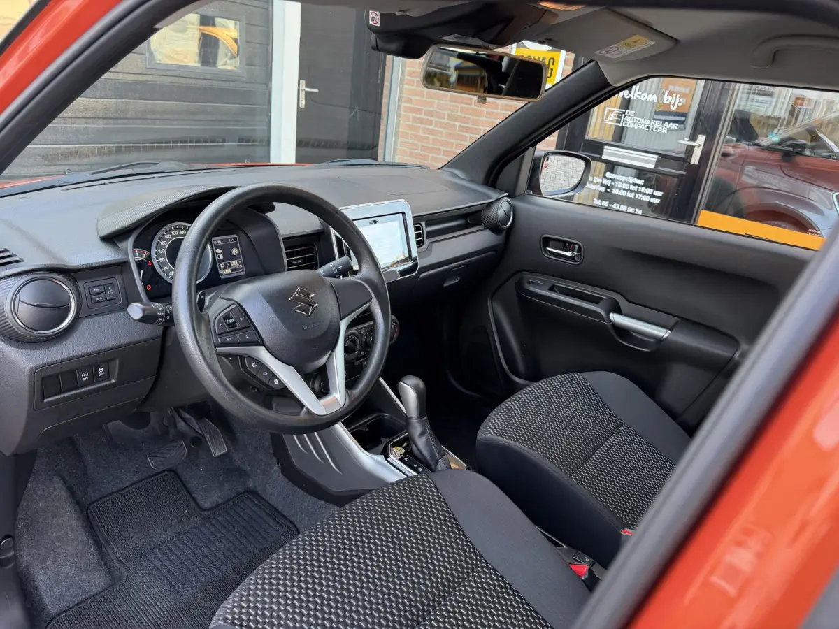 1.2 Smart Hybrid Select SLECHTS 42.658 KM | 1E EIG | NAVI | CAMERA | LMV |