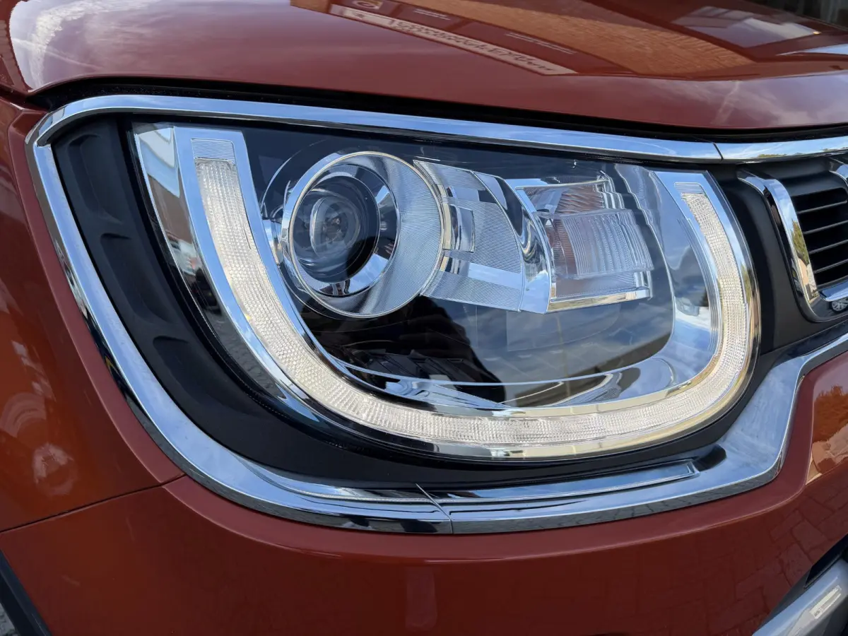 1.2 Smart Hybrid Select SLECHTS 42.658 KM | 1E EIG | NAVI | CAMERA | LMV |