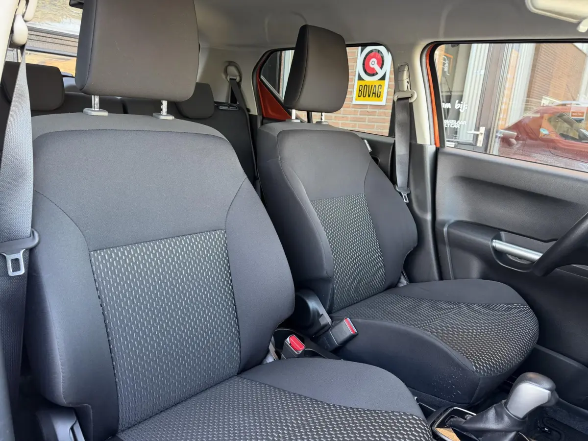 1.2 Smart Hybrid Select SLECHTS 42.658 KM | 1E EIG | NAVI | CAMERA | LMV |