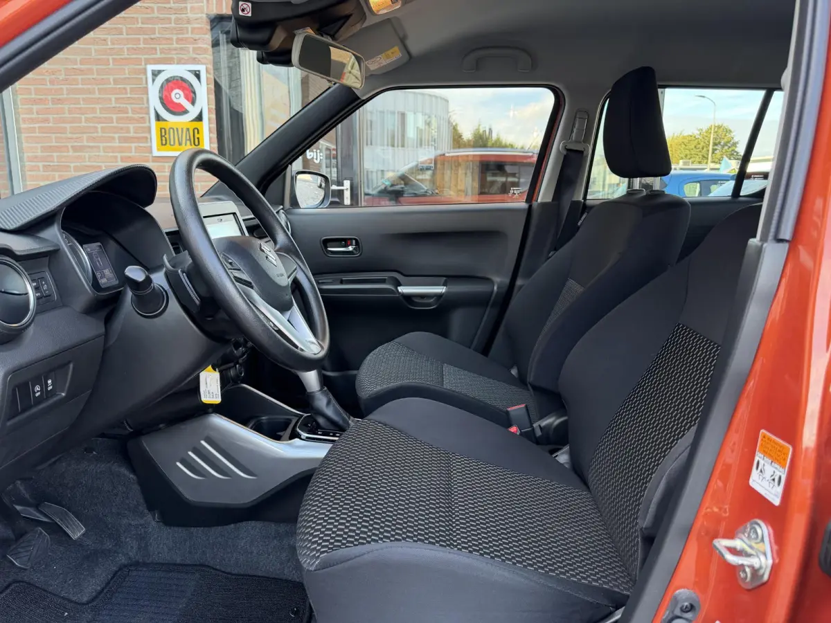 1.2 Smart Hybrid Select SLECHTS 42.658 KM | 1E EIG | NAVI | CAMERA | LMV |