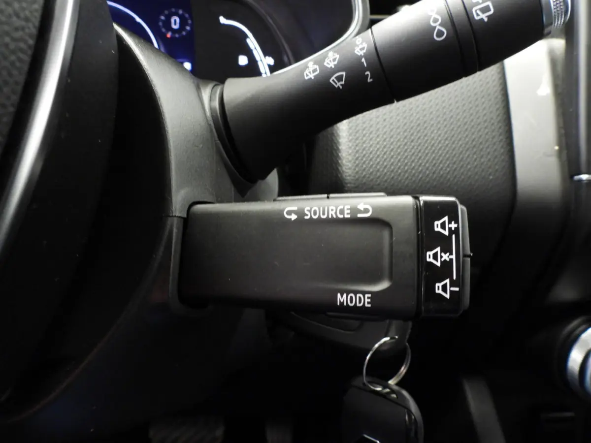 1.6 E-Tech Hybrid 140 Business Zen NAVI/CAMERA/CRUISE/LED/PDC!
