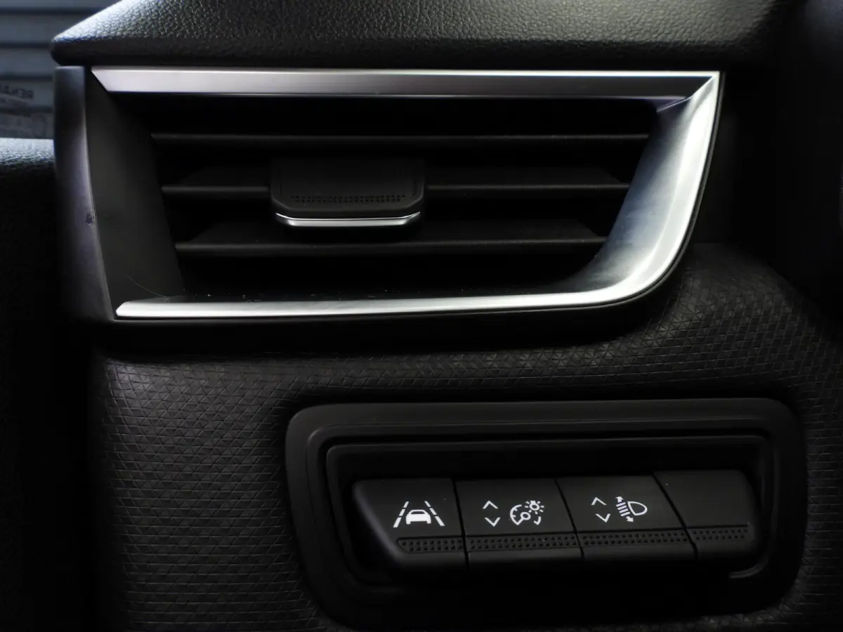1.6 E-Tech Hybrid 140 Business Zen NAVI/CAMERA/CRUISE/LED/PDC!