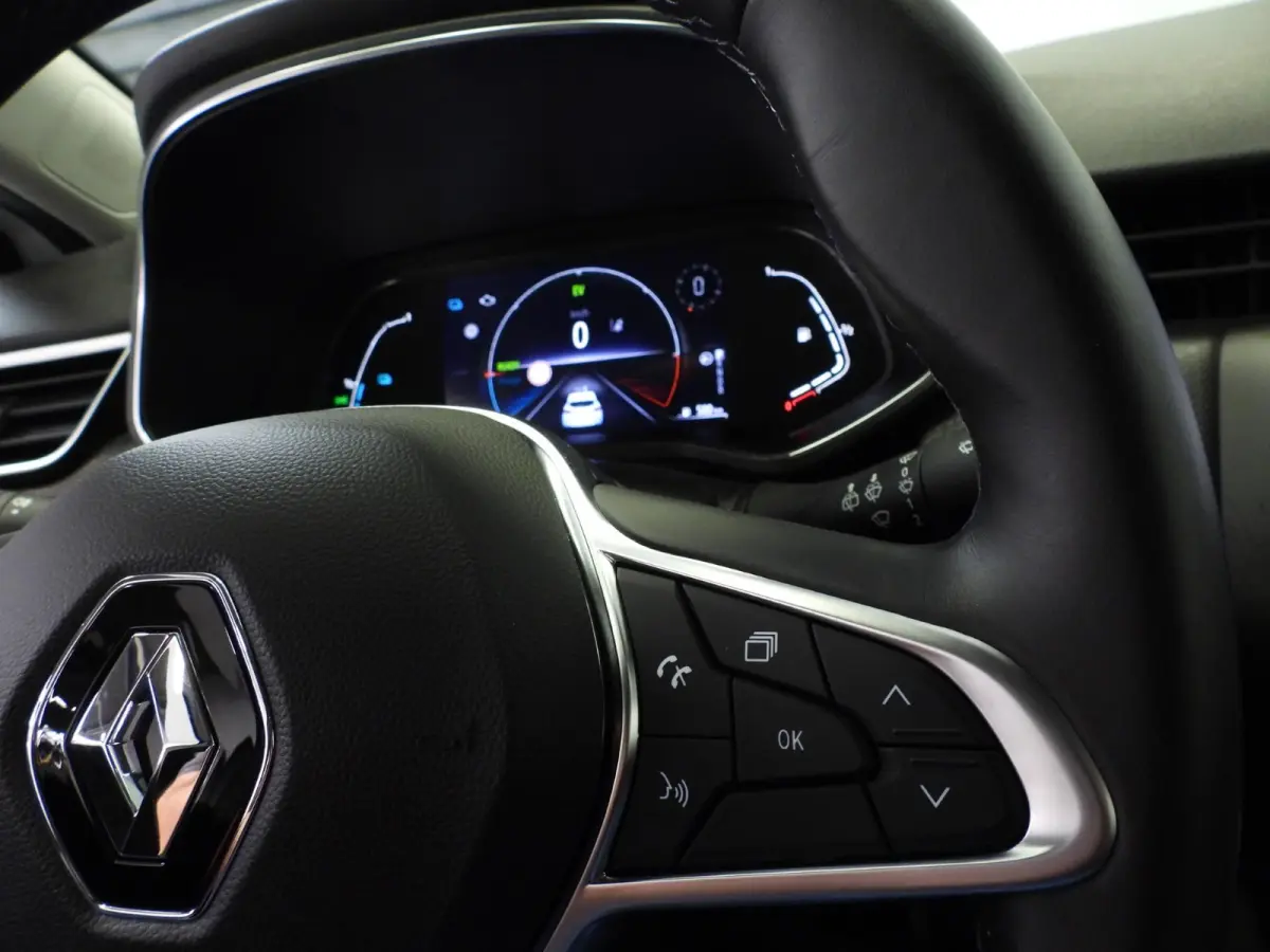 1.6 E-Tech Hybrid 140 Business Zen NAVI/CAMERA/CRUISE/LED/PDC!